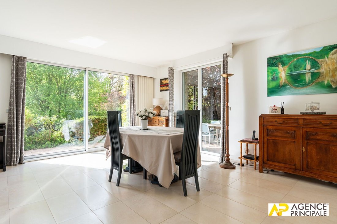 House in Sud, Le Mesnil-le-Roi, France 3 - 17829058