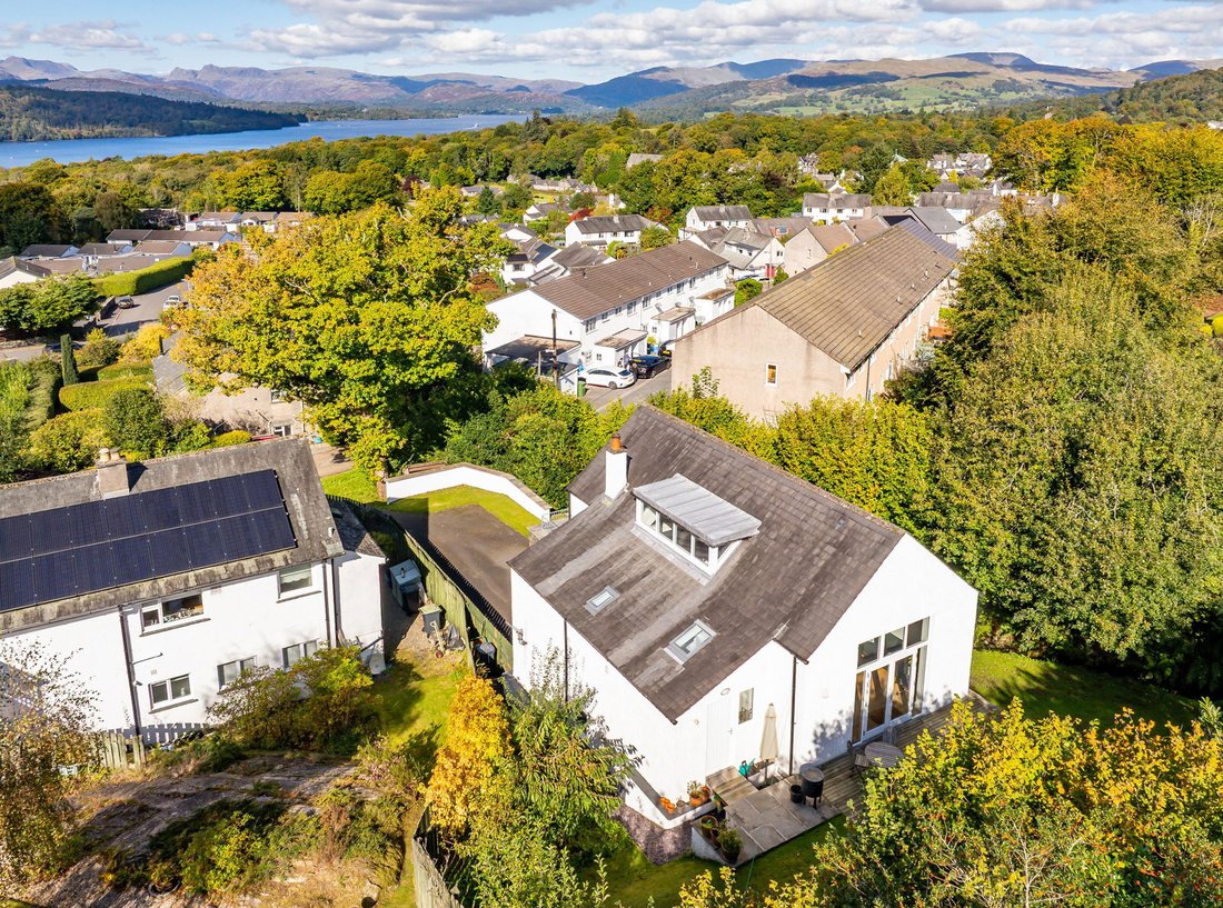 House in Windermere, England 3 - 16393985