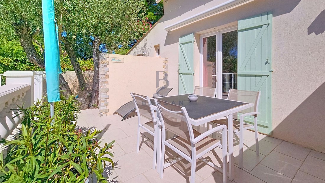 Villa in Exterieurs, Frejus, France 3 - 16409807