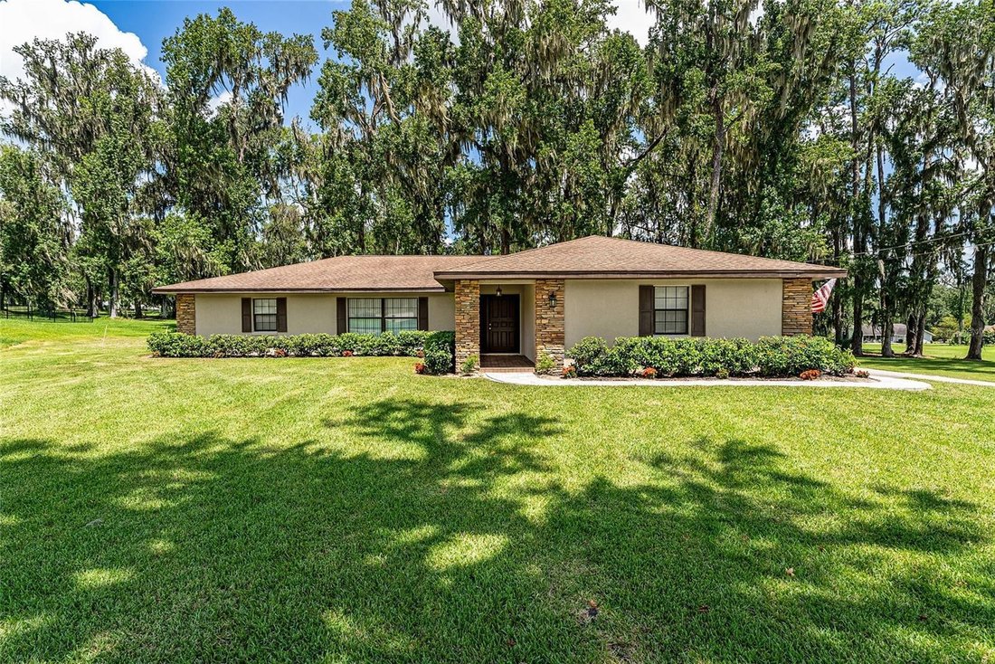 House in Ocala, Florida, United States 1 - 17930043
