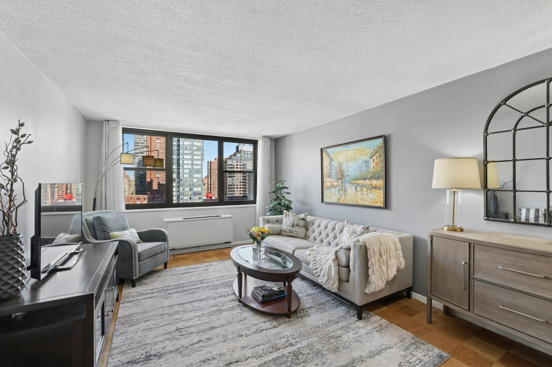 Co Op in New York, New York, United States 1 - 17758955