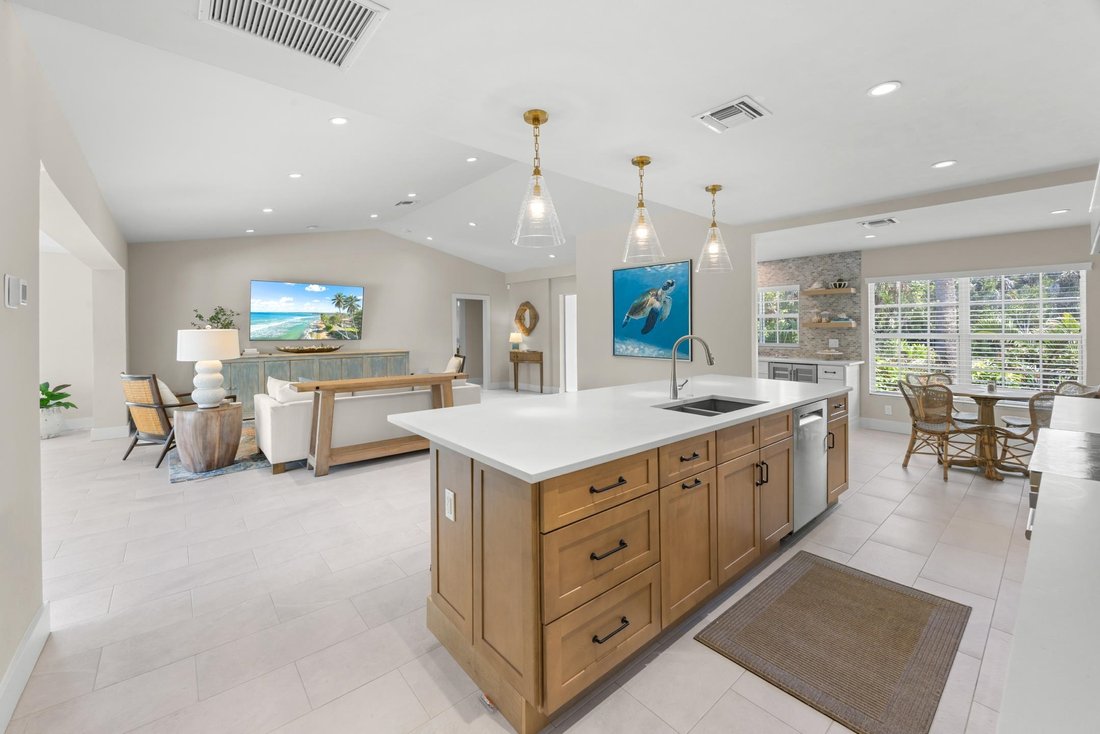 House in Sanibel, Florida, United States 5 - 17933222