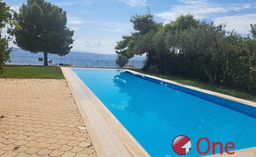 Villa in Megara, Attica, Greece 1