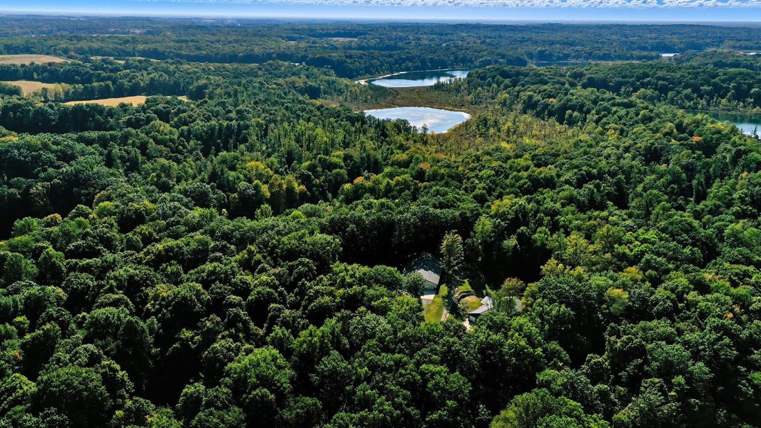 House in Cassopolis, Michigan, United States 1 - 17930548