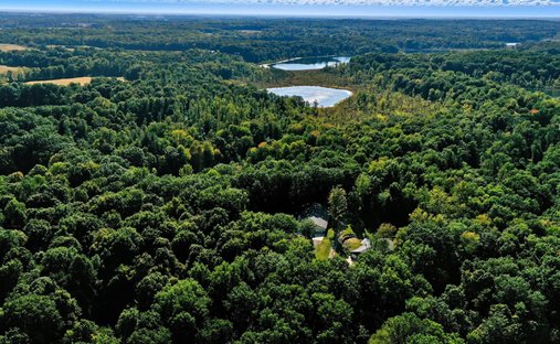 House in Cassopolis, Michigan, United States 1