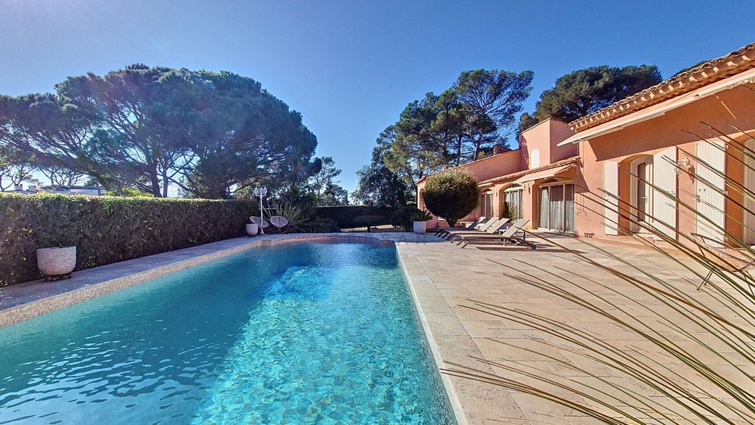 Villa in Exterieurs, Frejus, France 4 - 16409890