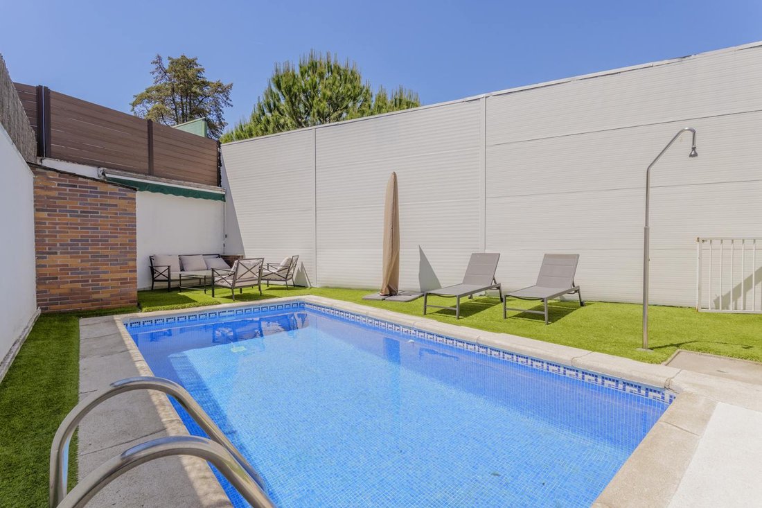 Villa in Pozuelo de Alarcon, Comunidad de Madrid, Spain 3 - 17939233