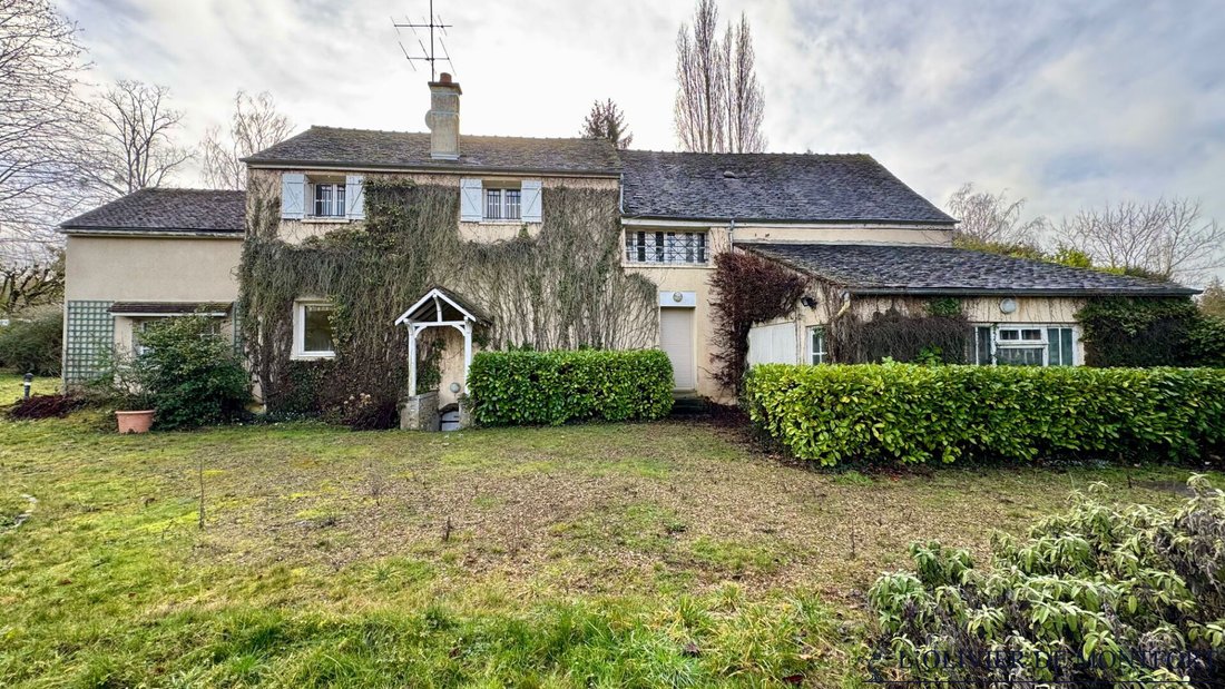 House in Montfort-l'Amaury, Ile-de-France, France 1 - 17567330