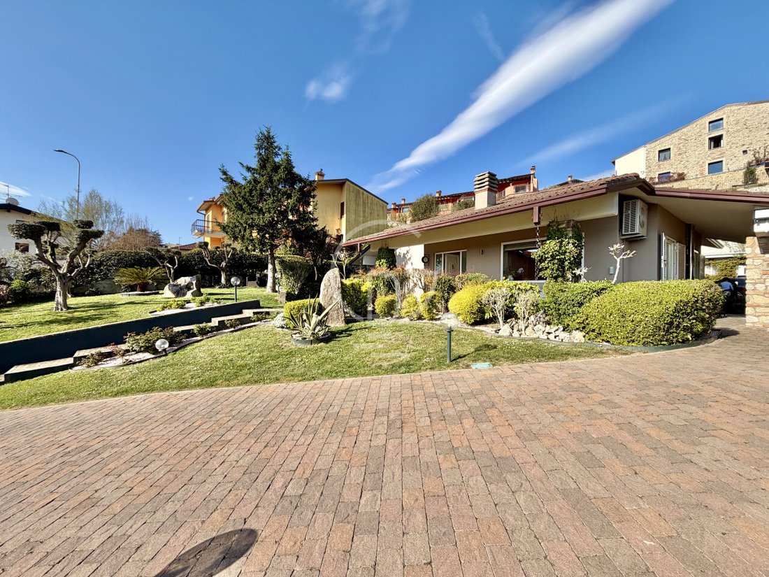 Villa in Soiano del Lago, Lombardy, Italy 2 - 17931229