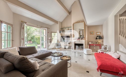 House in Centre Ville, Rueil-Malmaison, France 1