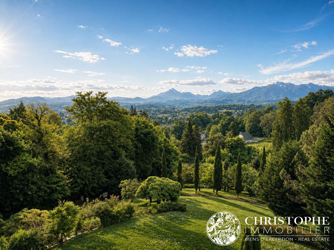 House in Nay, Nouvelle-Aquitaine, France 1 - 17796194