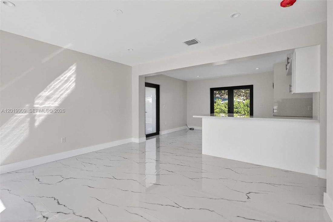 House in Miami, Florida, United States 5 - 17933152