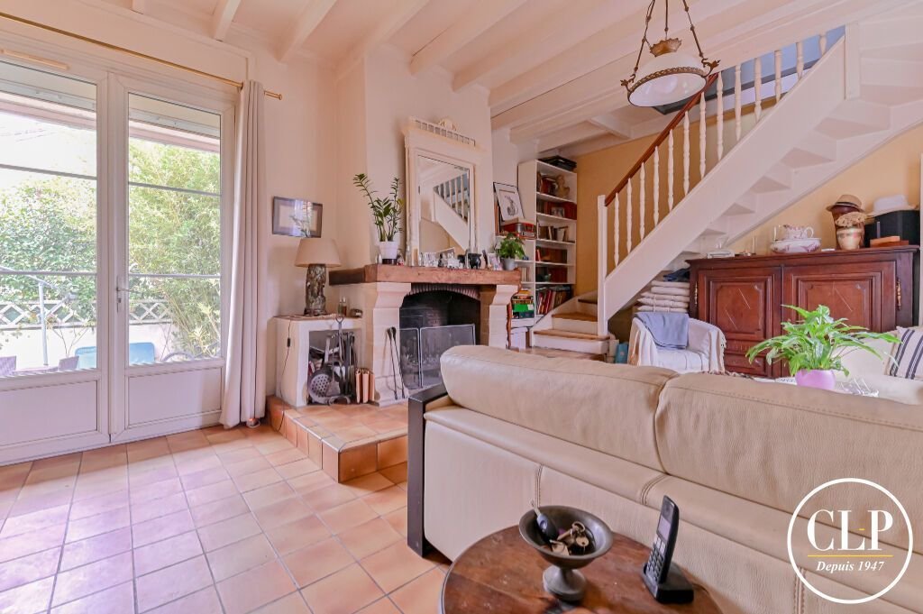 House in Fontenay-sous-Bois, Ile-de-France, France 5 - 16074207
