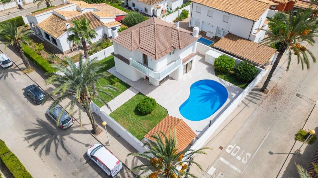 Villa in Cabo Roig, Orihuela, Valencian Community 1 - 17932783