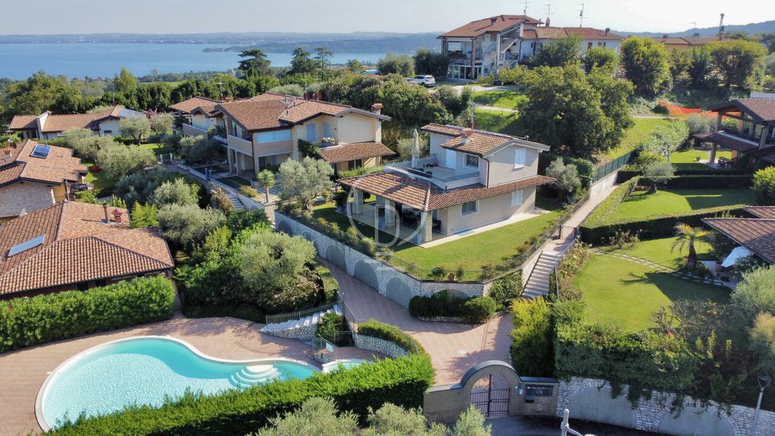 Villa in Soiano del Lago, Lombardy, Italy 1 - 17931217