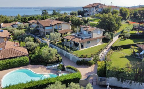 Villa in Soiano del Lago, Lombardy, Italy 1