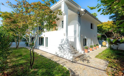 House in Saint Martin-Cité des Fleurs, Biarritz, France 1