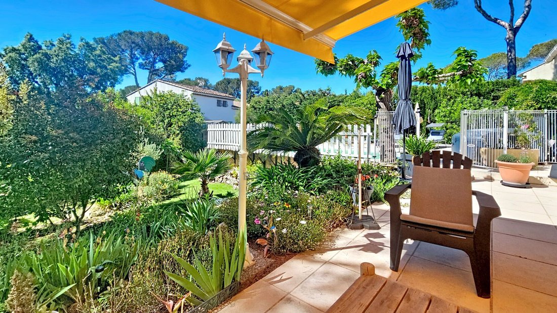 Villa in Exterieurs, Frejus, France 2 - 17896491