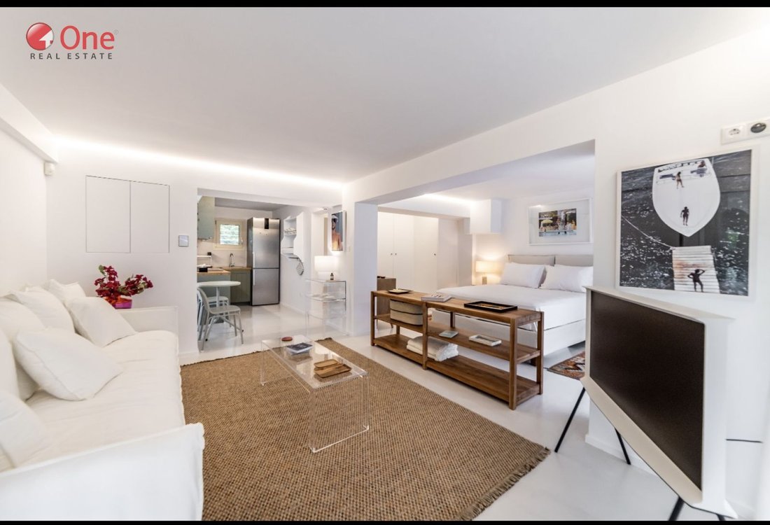 Apartment in Vouliagmeni, Attica, Greece 2 - 17930452