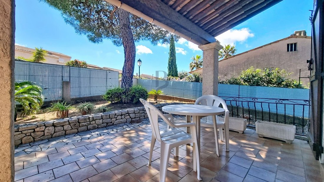 Villa in Exterieurs, Frejus, France 4 - 17889007