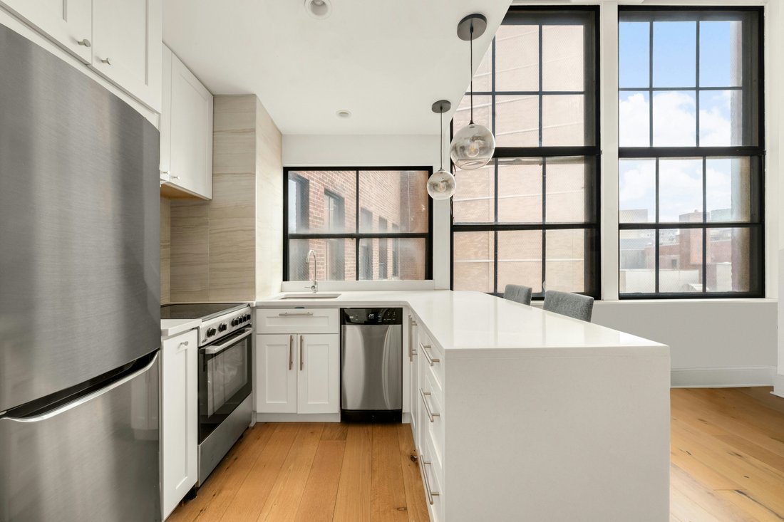 Co Op in New York, New York, United States 3 - 17758924