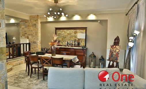 House in Fili, Attica, Greece 1