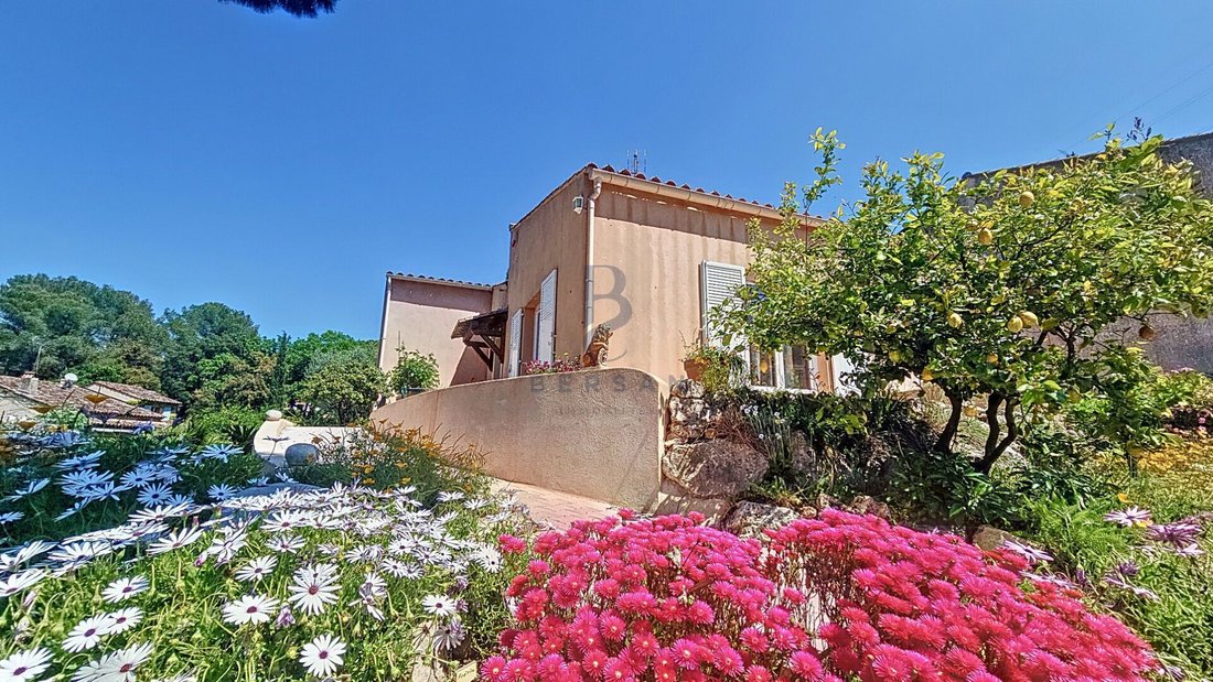 Villa in Exterieurs, Frejus, France 2 - 16409684