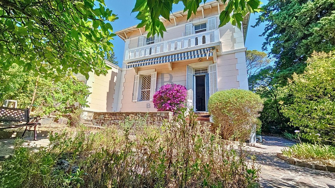 Villa in Le Dramont-Agay-Anthéor-Le Trayas, Saint-Raphaël, France 4 - 16409851