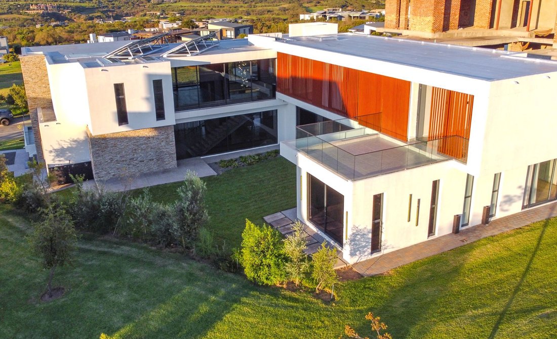 House in Chartwell, Gauteng, South Africa 5 - 17933013