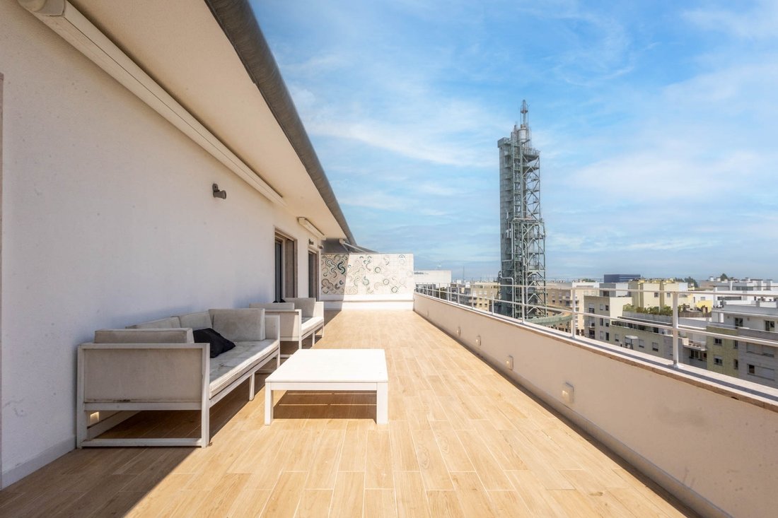 Arroios, Lisbon, Portugal 3 - 17925032