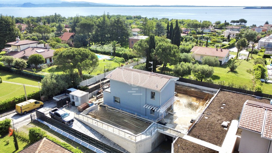 Villa in Moniga del Garda, Lombardy, Italy 3 - 17931340