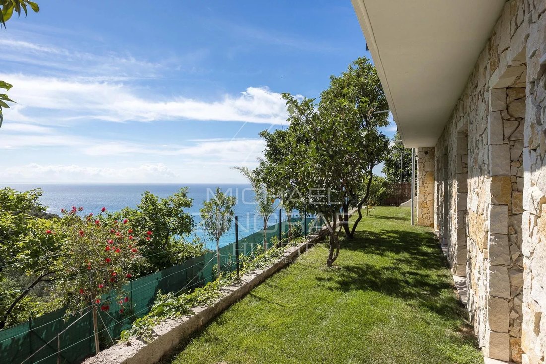Villa in Village-Cros de Caste-Coupiere-Mont Gros, Roquebrune-Cap-Martin, France 4 - 17843849