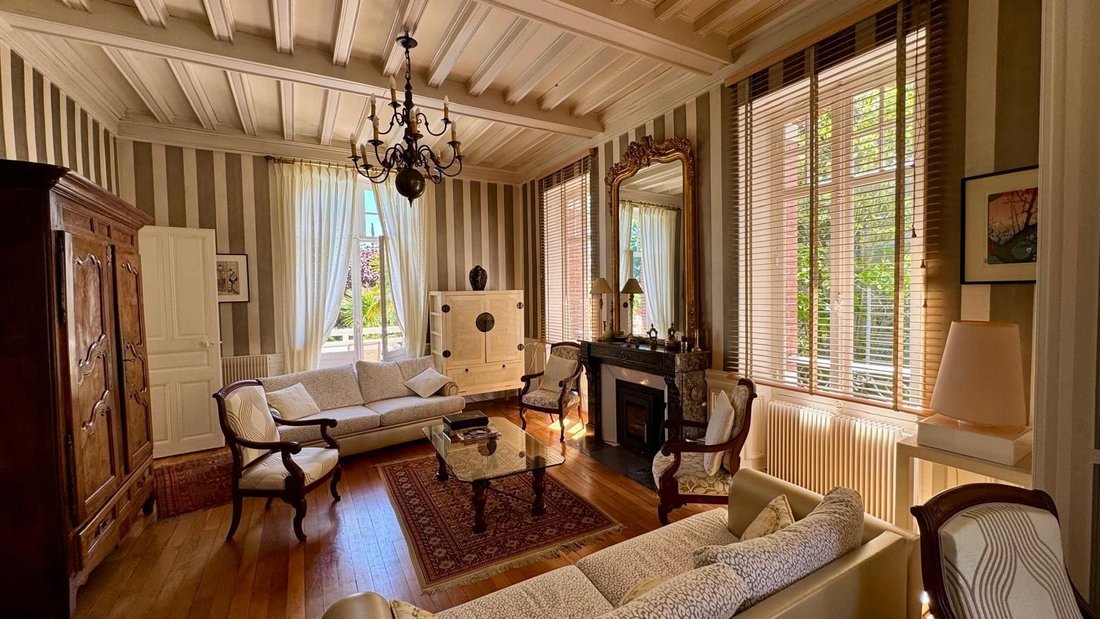 House in Pau, Nouvelle-Aquitaine, France 2 - 16296752