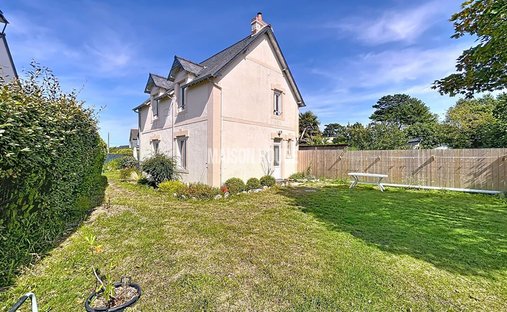 House in Saint-Briac-sur-Mer, Brittany, France 1