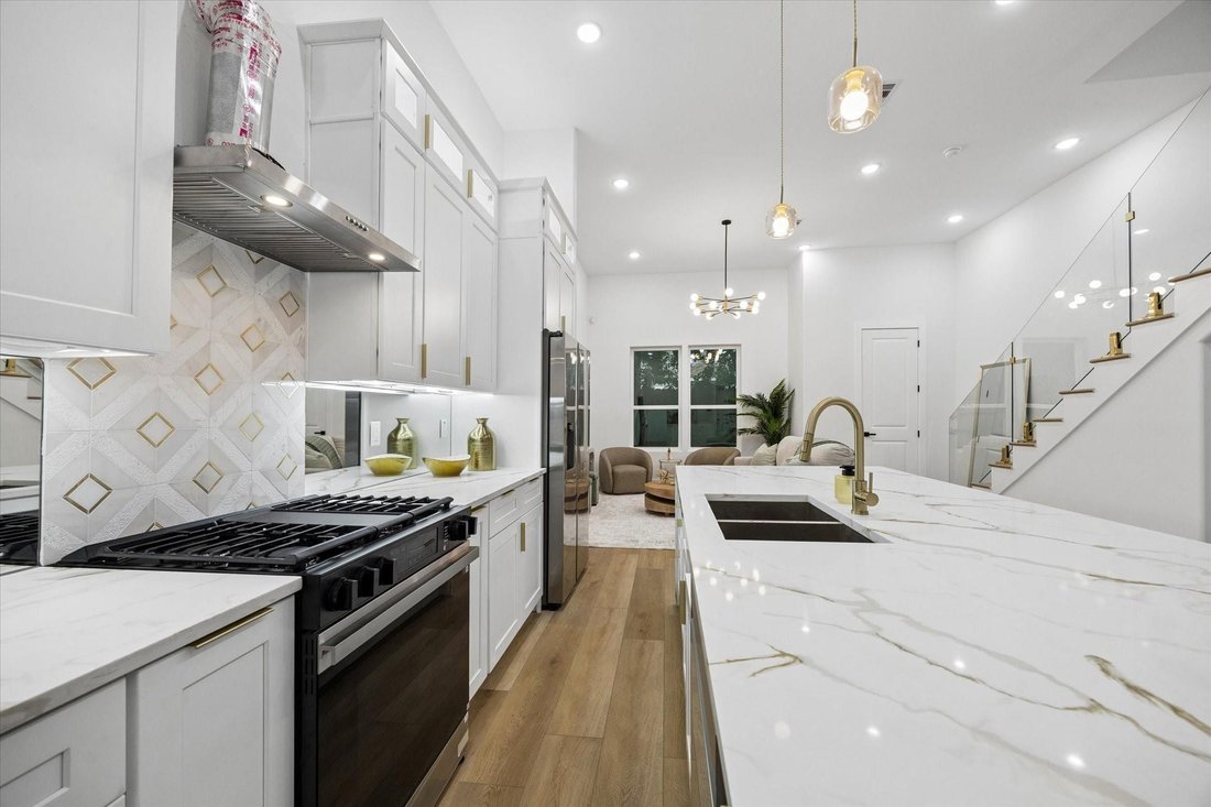 House in Houston, Texas, United States 3 - 17939416
