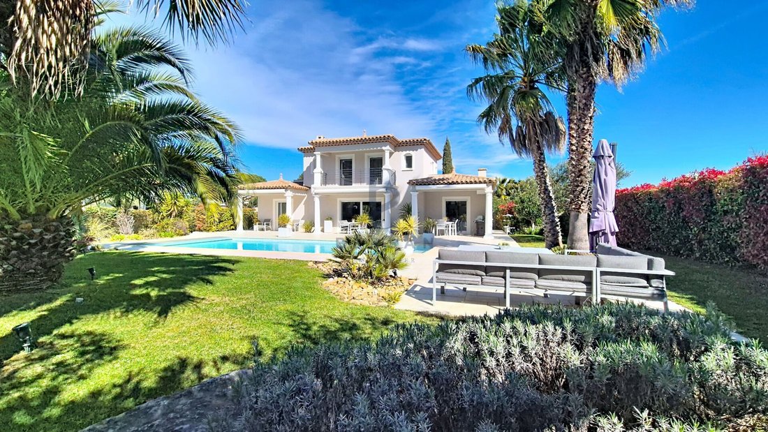Villa in Le Dramont-Agay-Anthéor-Le Trayas, Saint-Raphaël, France 2 - 17524208