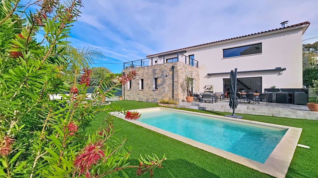 Villa in Exterieurs, Frejus, France 3 - 16466936