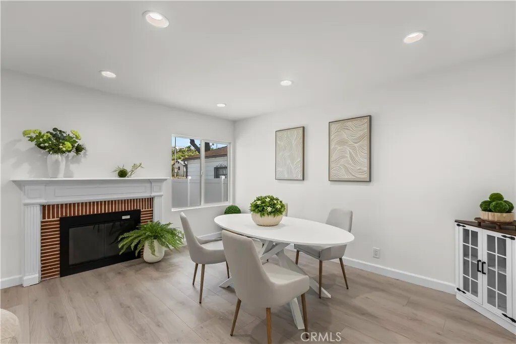 Los Angeles, California, United States 4 - 17934759