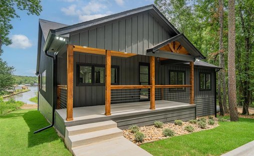 House in Scroggins, Texas, United States 1