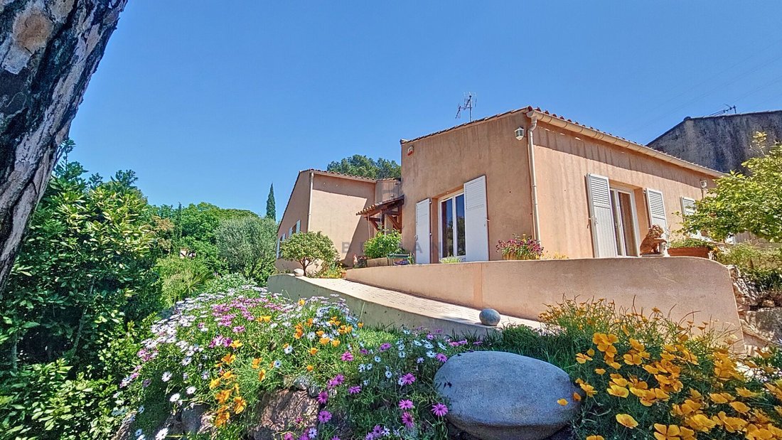 Villa in Exterieurs, Frejus, France 3 - 16409684