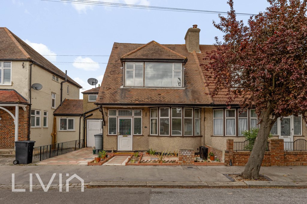 House in Addiscombe, London Borough of Croydon, England 1 - 17939030
