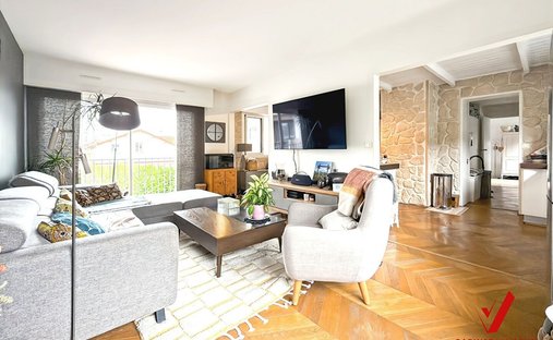 Apartment in Plateau-Grèves-Europe-Gare du Stade-Fossés Jean, Colombes, France 1