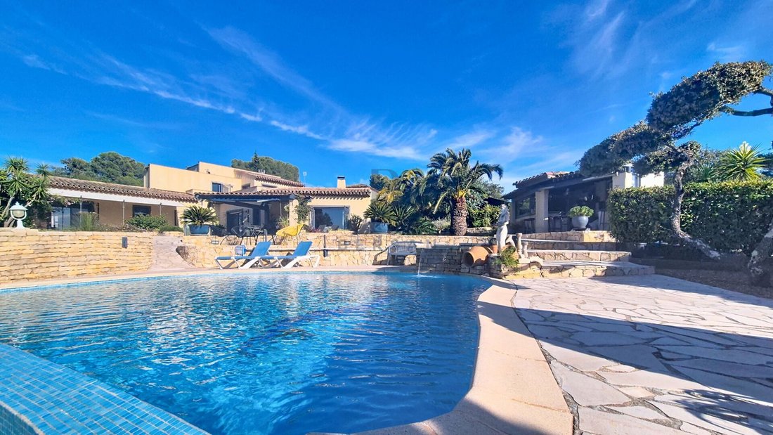 Villa in Le Dramont-Agay-Anthéor-Le Trayas, Saint-Raphaël, France 4 - 16409810