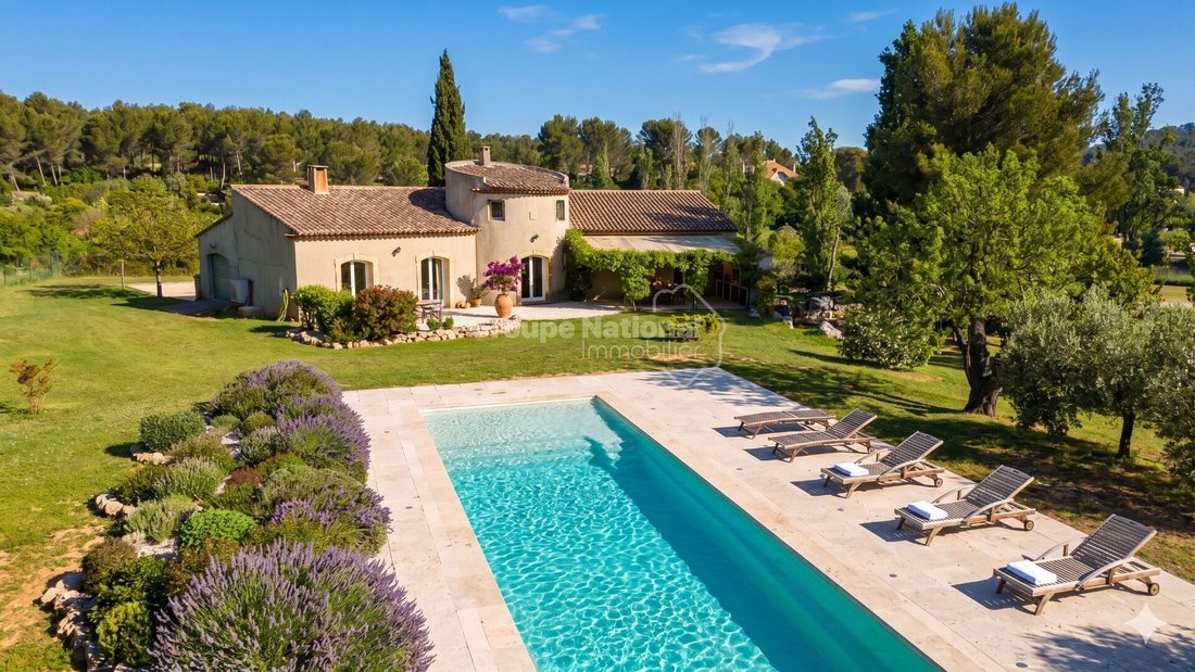 House in Bouc-Bel-Air, Provence-Alpes-Côte d'Azur, France 1 - 17837223