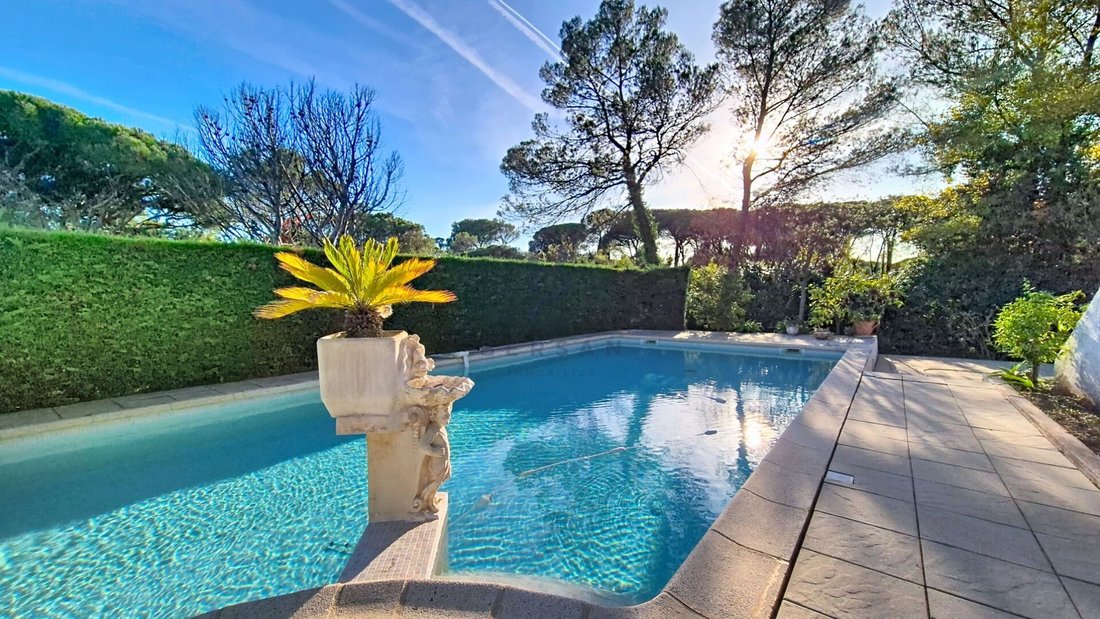Villa in Le Dramont-Agay-Anthéor-Le Trayas, Saint-Raphaël, France 5 - 16656373