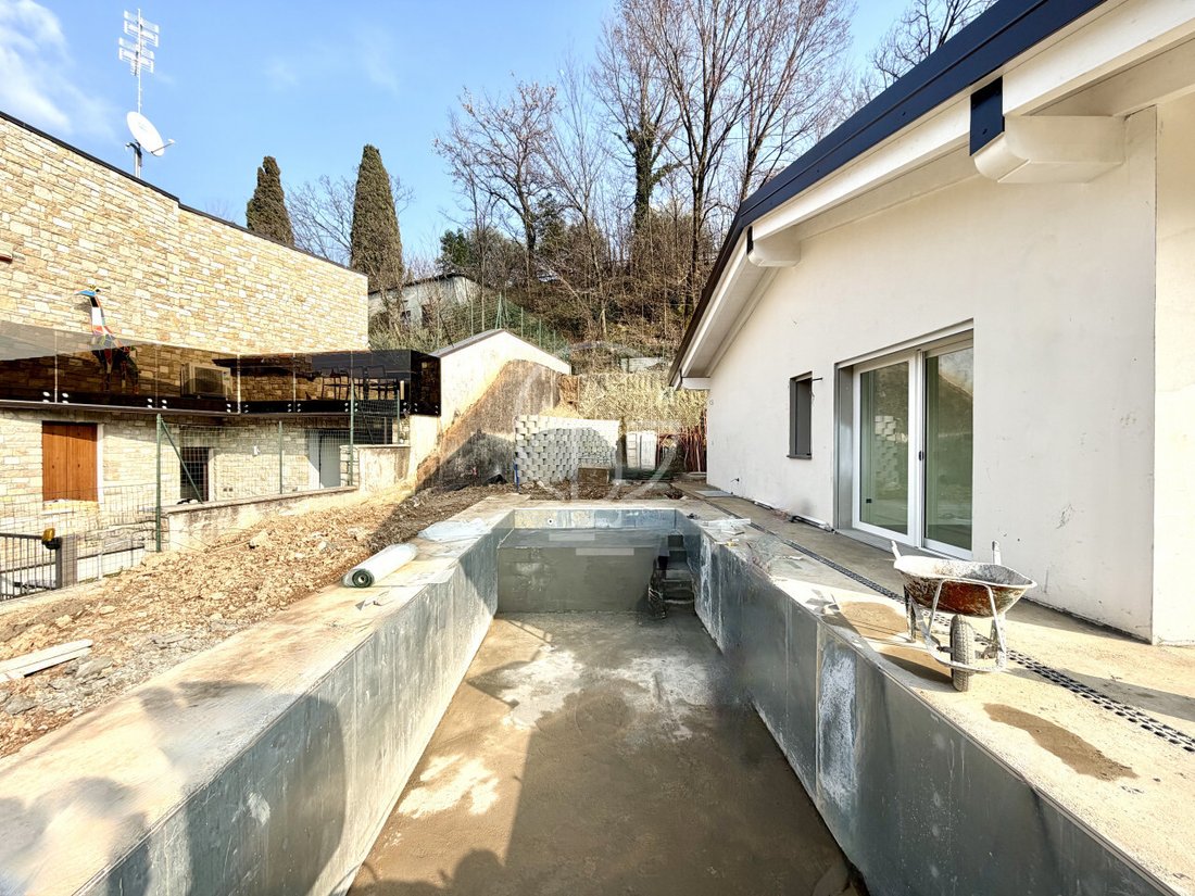 Villa in Padenghe sul Garda, Lombardy, Italy 5 - 17931543