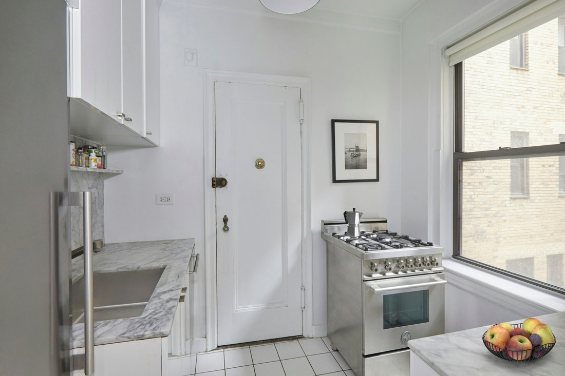 Co Op in New York, New York, United States 4 - 17906697