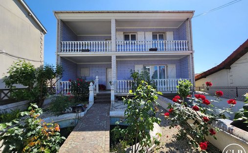 House in Arrondissement of Bobigny, Ile-de-France, France 1