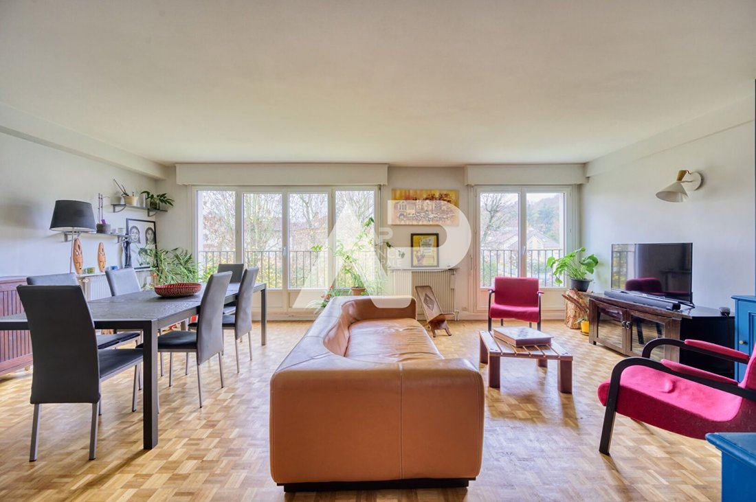 Apartment in Pavé des Gardes, Chaville, France 2 - 17764740