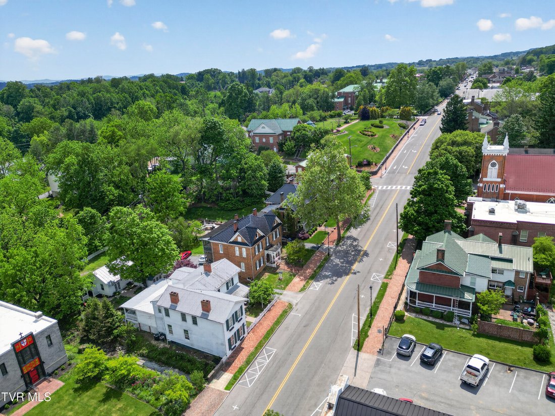 House in Abingdon, Virginia, United States 2 - 17932492